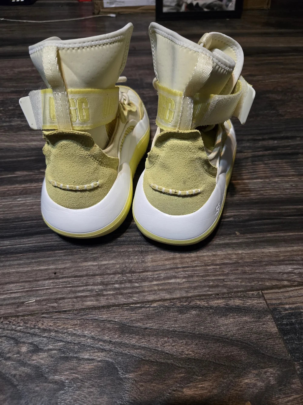 UGG LA Cloud Hi Sneakers